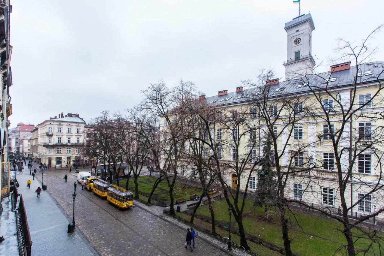 Apartments On Rynok Square Lwów Zewnętrze zdjęcie